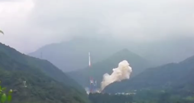 “一箭三星”成功发射